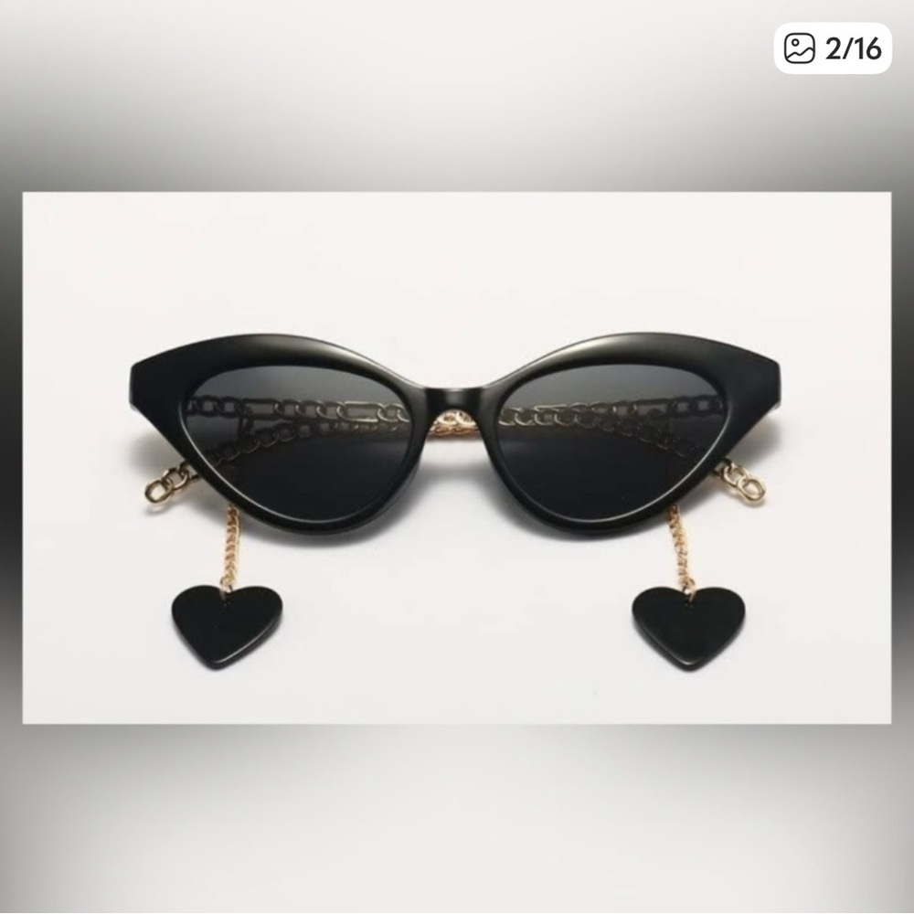 Chic Black Sunglasses with Gold Accents - Picture 2 of 9